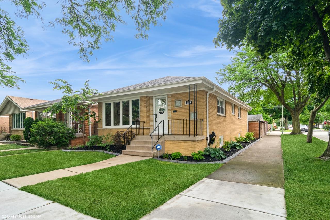 5159 S New England Ave., Chicago, IL 60638