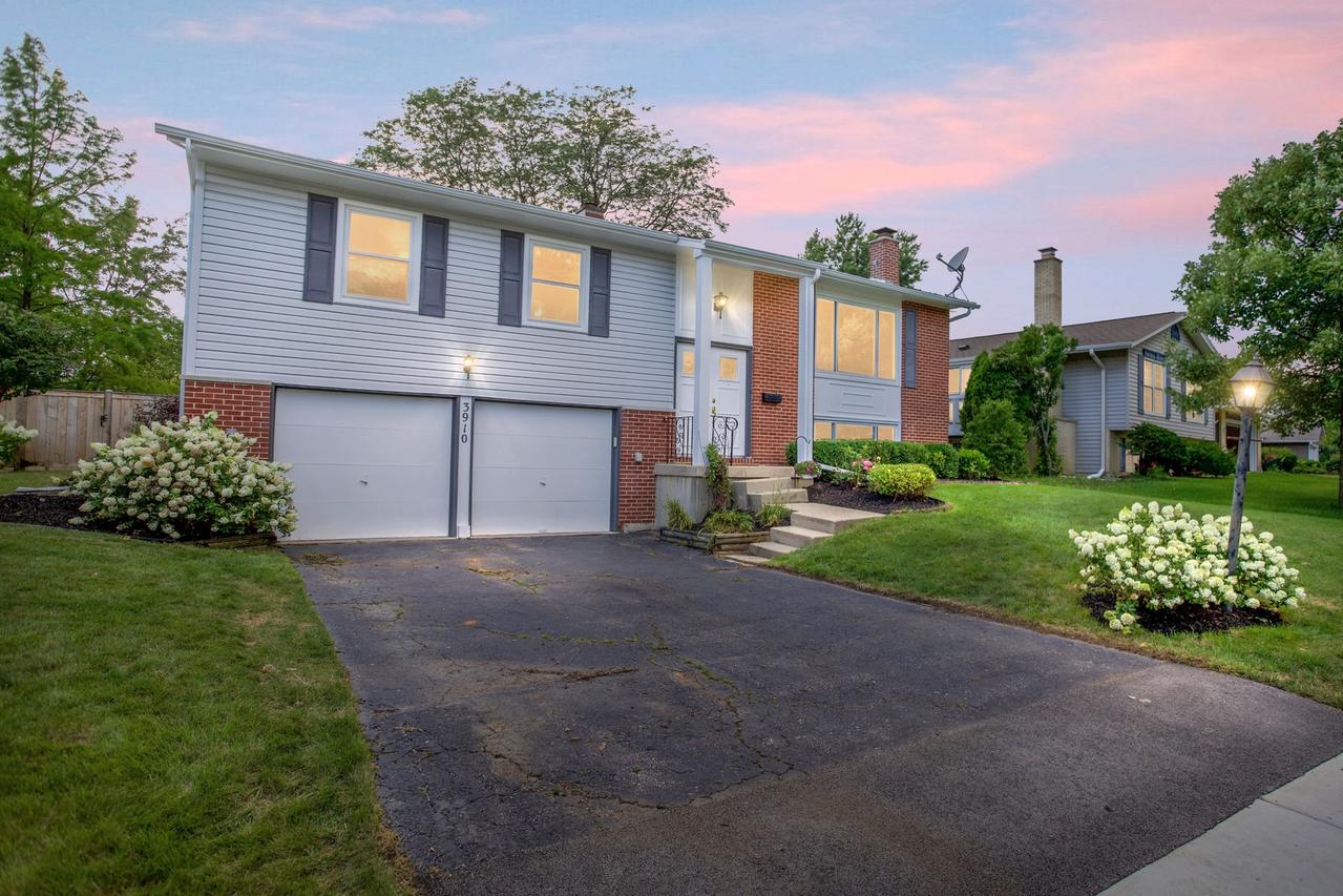 3910 Winston Dr., Hoffman Estates, IL 60192