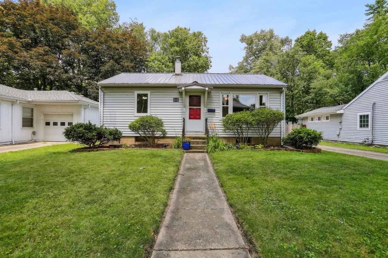 112 W Vermont Ave., Urbana, IL 61801