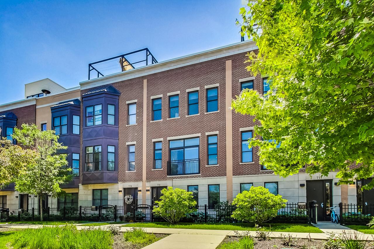 731 W 15th St., Chicago, IL 60607