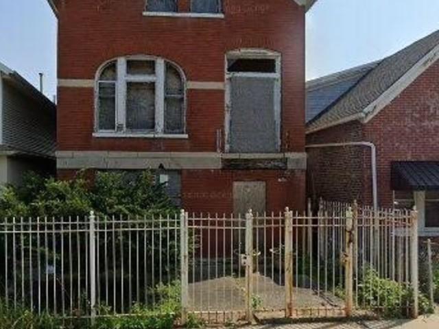 2621 W Gladys Ave., Chicago, IL 60612