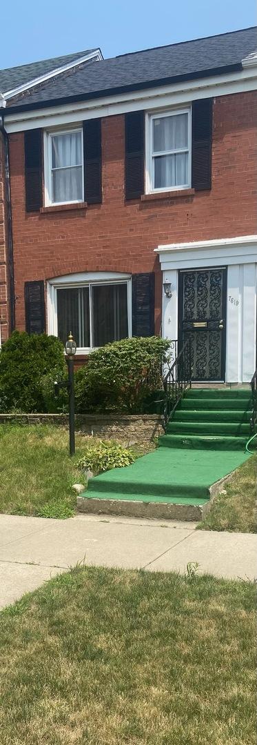 7619 S Euclid Ave., Chicago, IL 60649