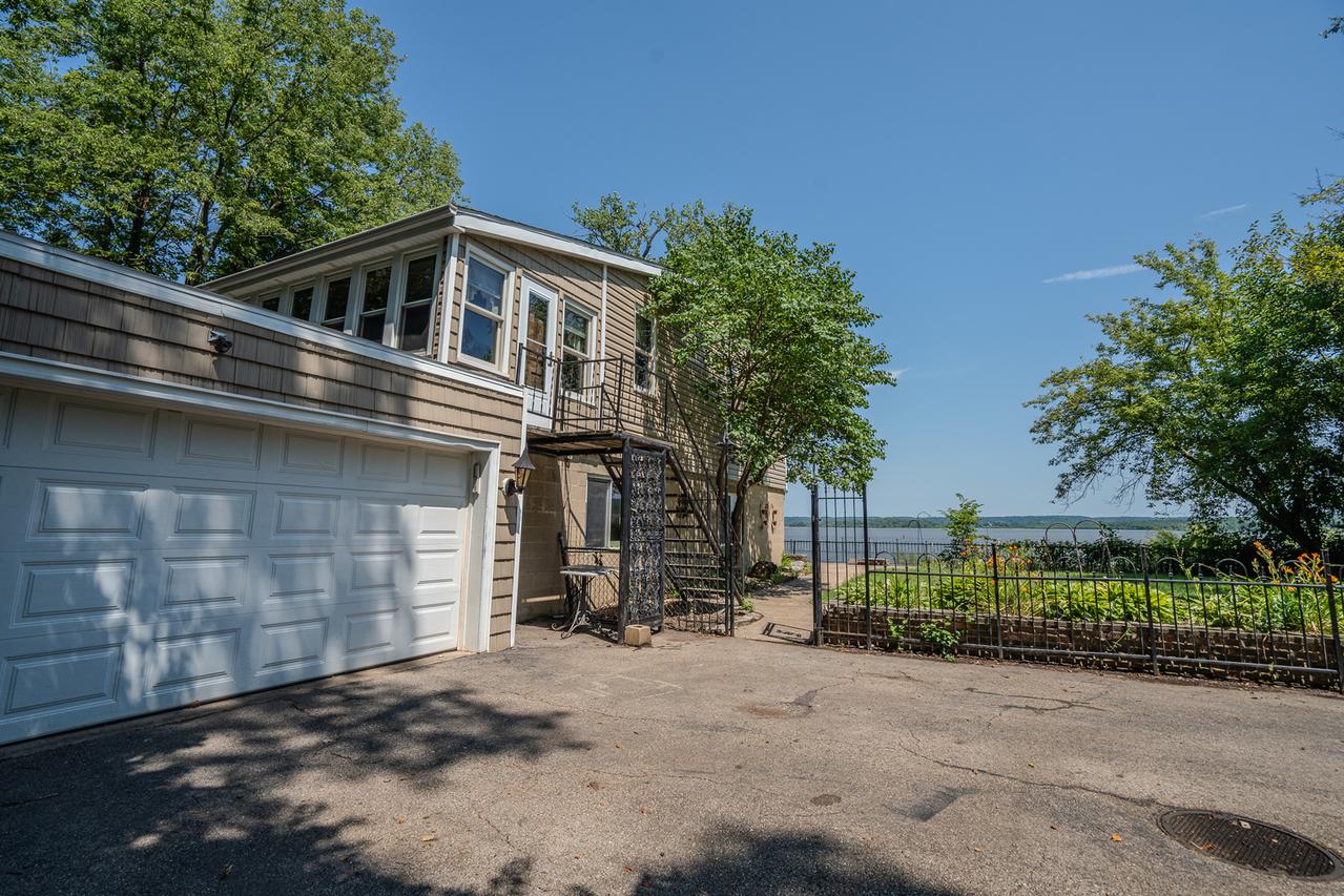 15522 N River Beach Dr., Chillicothe, IL 61523