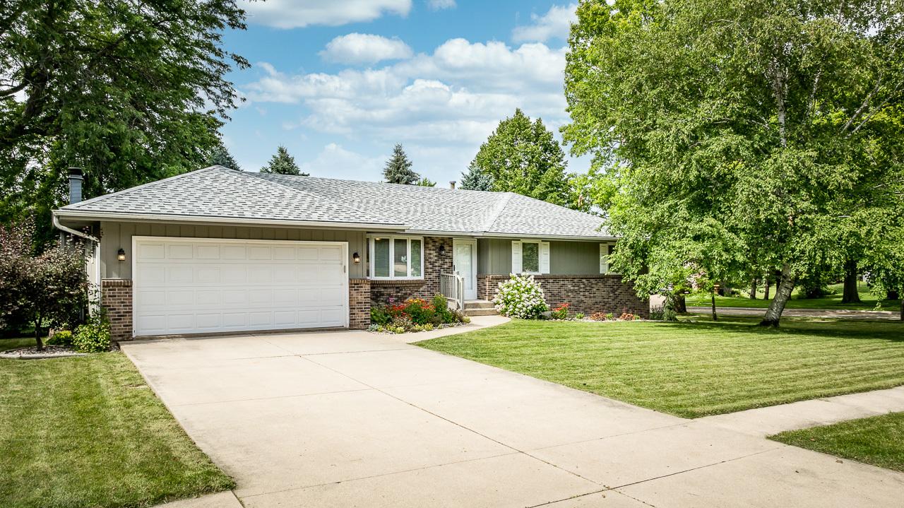 2006 W Winchester Dr., Freeport, IL 61032