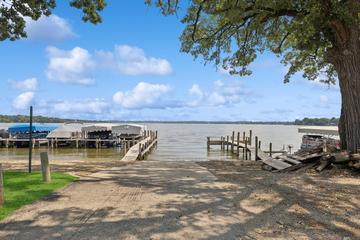 21 Mineola Rd., Fox Lake, IL 60020