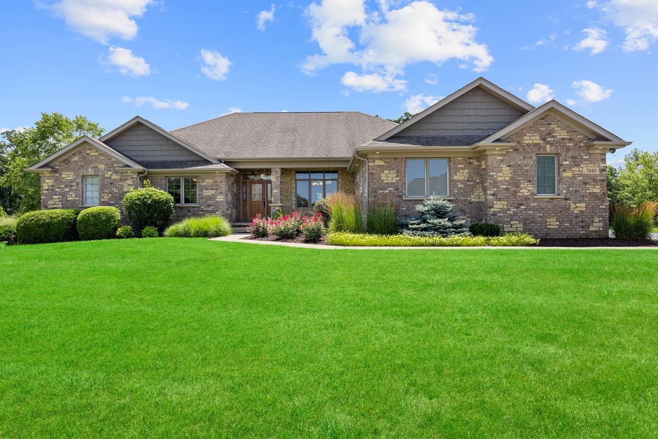 7845 Glenwood Dr., Roscoe, IL 61073
