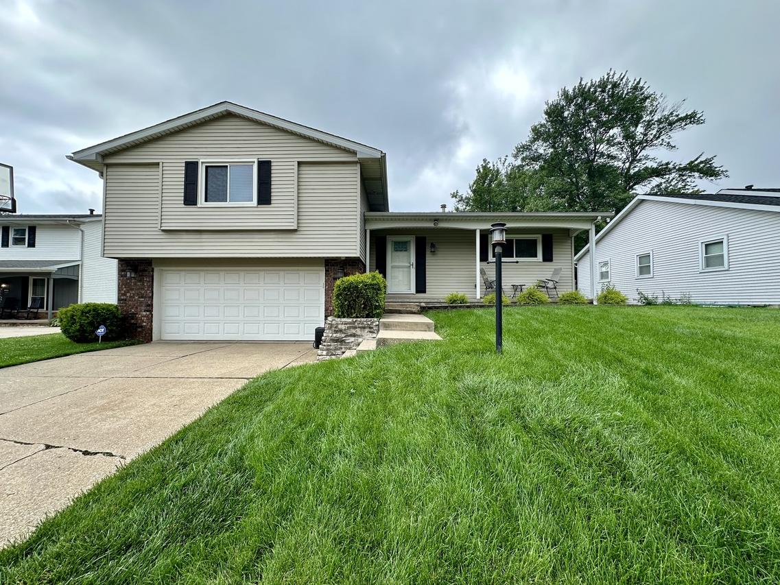 3913 N Kathy Ln., Peoria, IL 61615