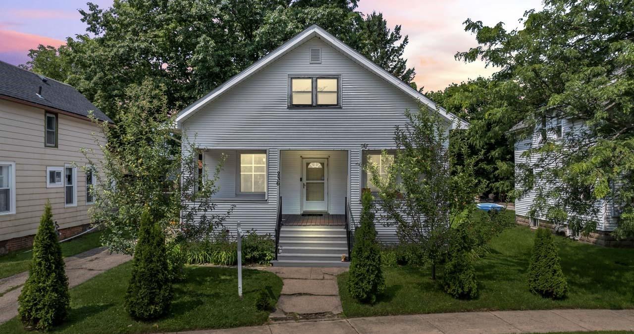236 S Lincoln Ave., Waukegan, IL 60085
