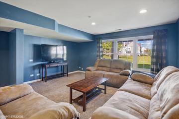 2246 S Lincoln St., Lombard, IL 60148