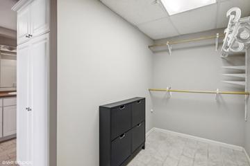 2246 S Lincoln St., Lombard, IL 60148