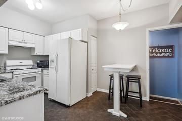 2246 S Lincoln St., Lombard, IL 60148