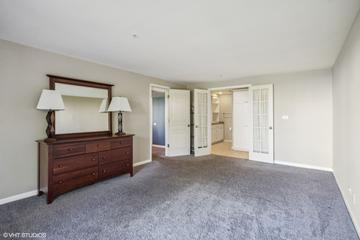 2246 S Lincoln St., Lombard, IL 60148