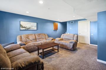 2246 S Lincoln St., Lombard, IL 60148