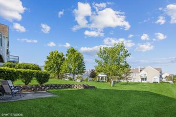 2246 S Lincoln St., Lombard, IL 60148