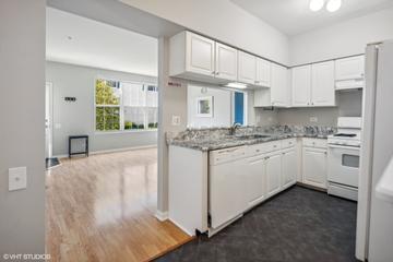 2246 S Lincoln St., Lombard, IL 60148