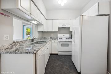 2246 S Lincoln St., Lombard, IL 60148