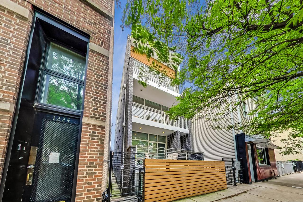 1226 N Noble St. #3, Chicago, IL 60642