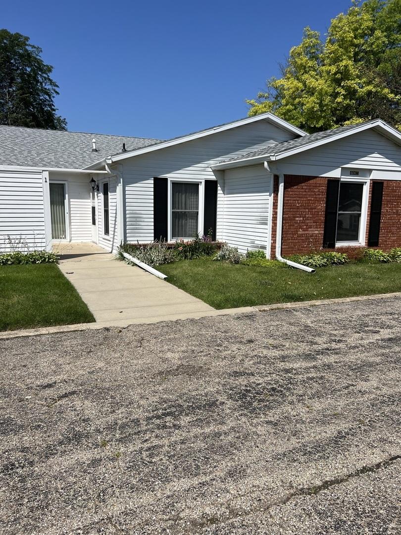 606 Kiwanis Ct. #1, Freeport, IL 61032