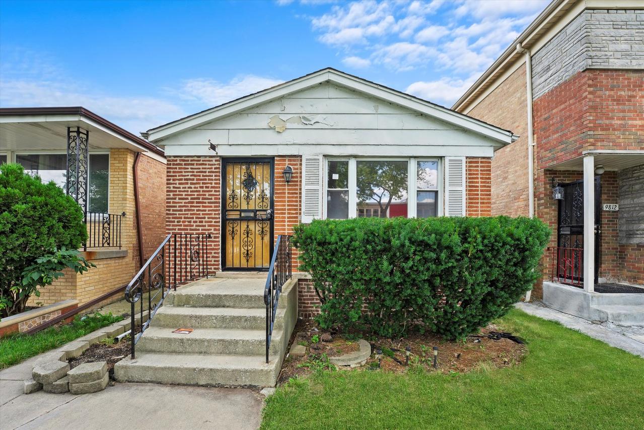 9814 S Lowe Ave., Chicago, IL 60628