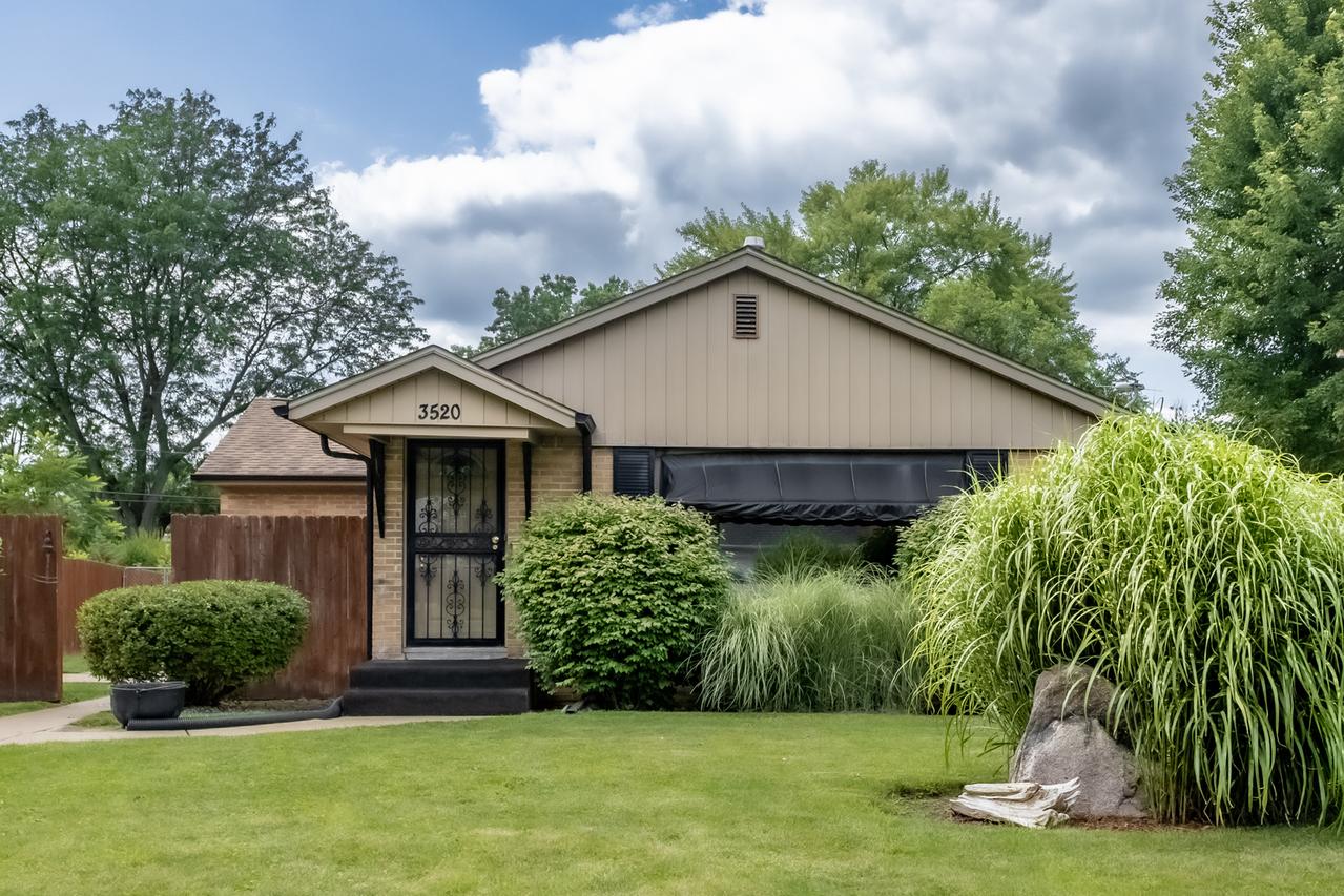 3520 Fremont St., Rockford, IL 61103