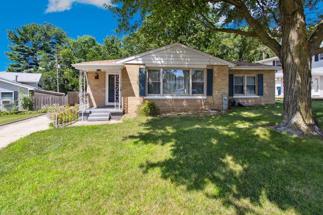 923 Beech Dr., Dixon, IL 61021