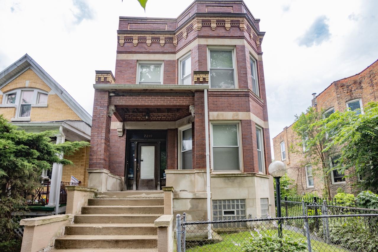 7210 S Champlain Ave., Chicago, IL 60619