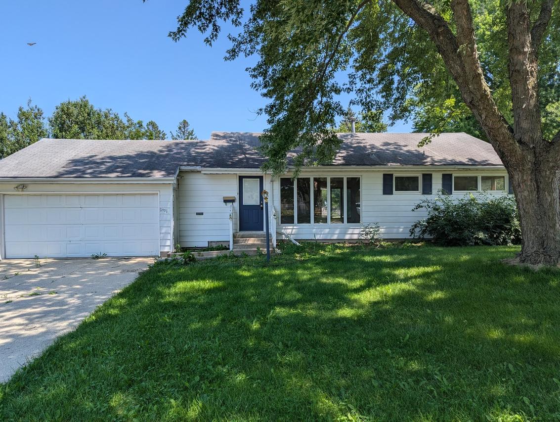 1331 S Demeter Dr., Freeport, IL 61032