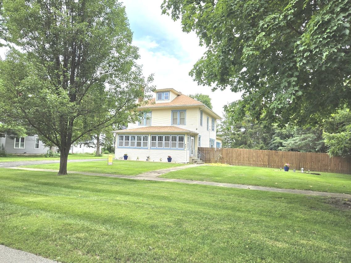407 Steward St., Steward, IL 60553