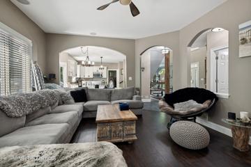 28618 N Champions Ct., Mundelein, IL 60060