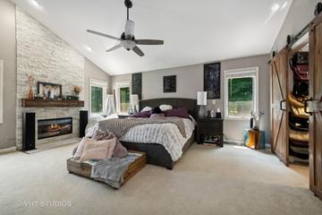 28618 N Champions Ct., Mundelein, IL 60060