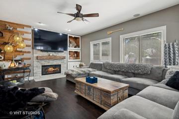 28618 N Champions Ct., Mundelein, IL 60060