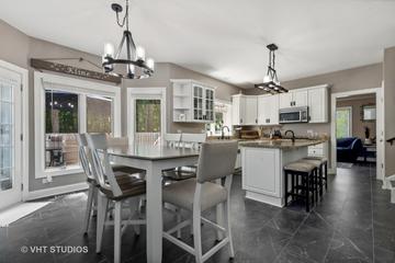 28618 N Champions Ct., Mundelein, IL 60060