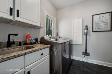 28618 N Champions Ct., Mundelein, IL 60060