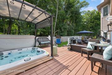 28618 N Champions Ct., Mundelein, IL 60060