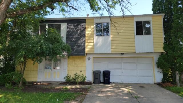 18 Village Ct., Elgin, IL 60120