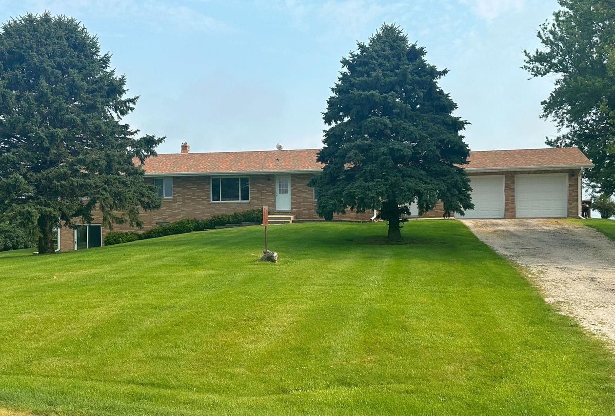 3228 Mcgirr Rd., Steward, IL 60553