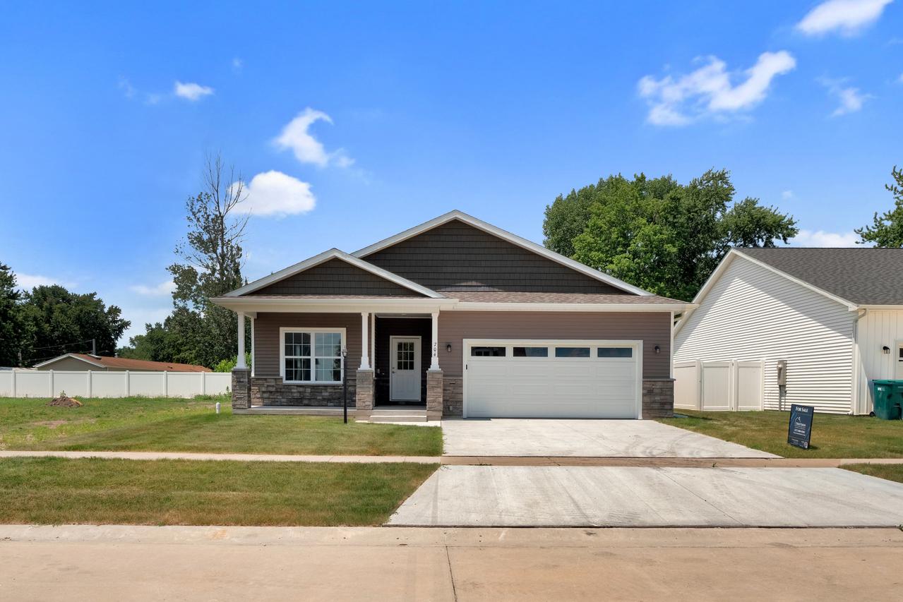 704 Justice St., Tuscola, IL 61953