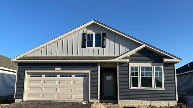 827 Plateau Dr., Pingree Grove, IL 60140