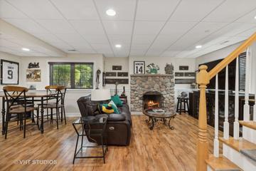 227 5th St., Libertyville, IL 60048