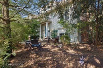 227 5th St., Libertyville, IL 60048