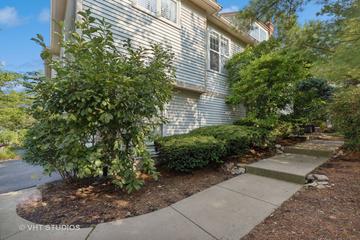 227 5th St., Libertyville, IL 60048