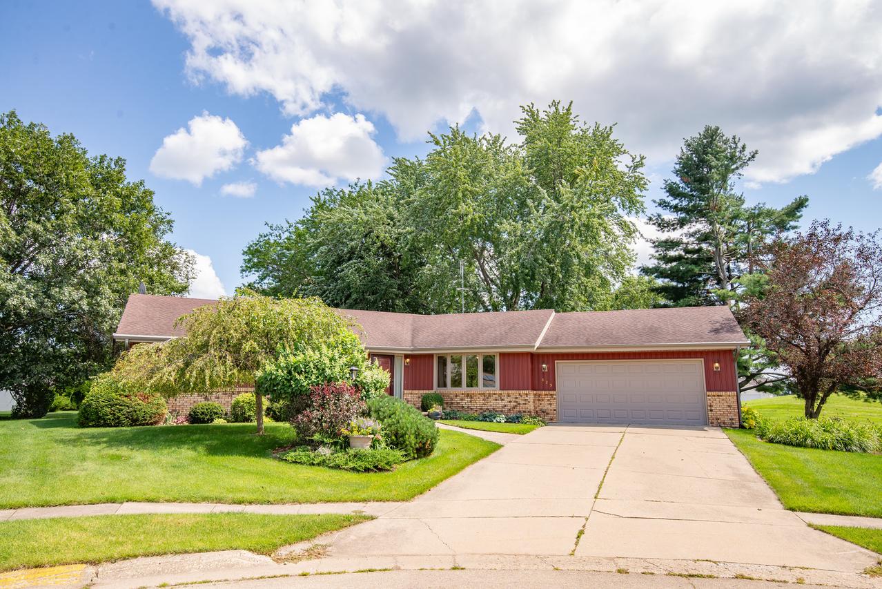 829 Sutton Pl., Freeport, IL 61032