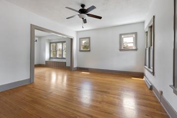 201 Dorchester Ct., Waukegan, IL 60085
