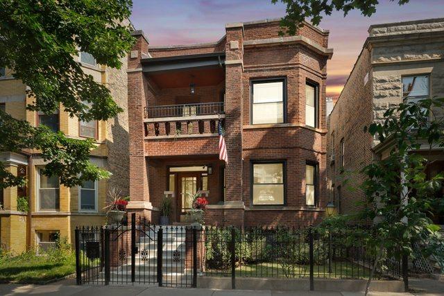 2220 W Giddings St., Chicago, IL 60625