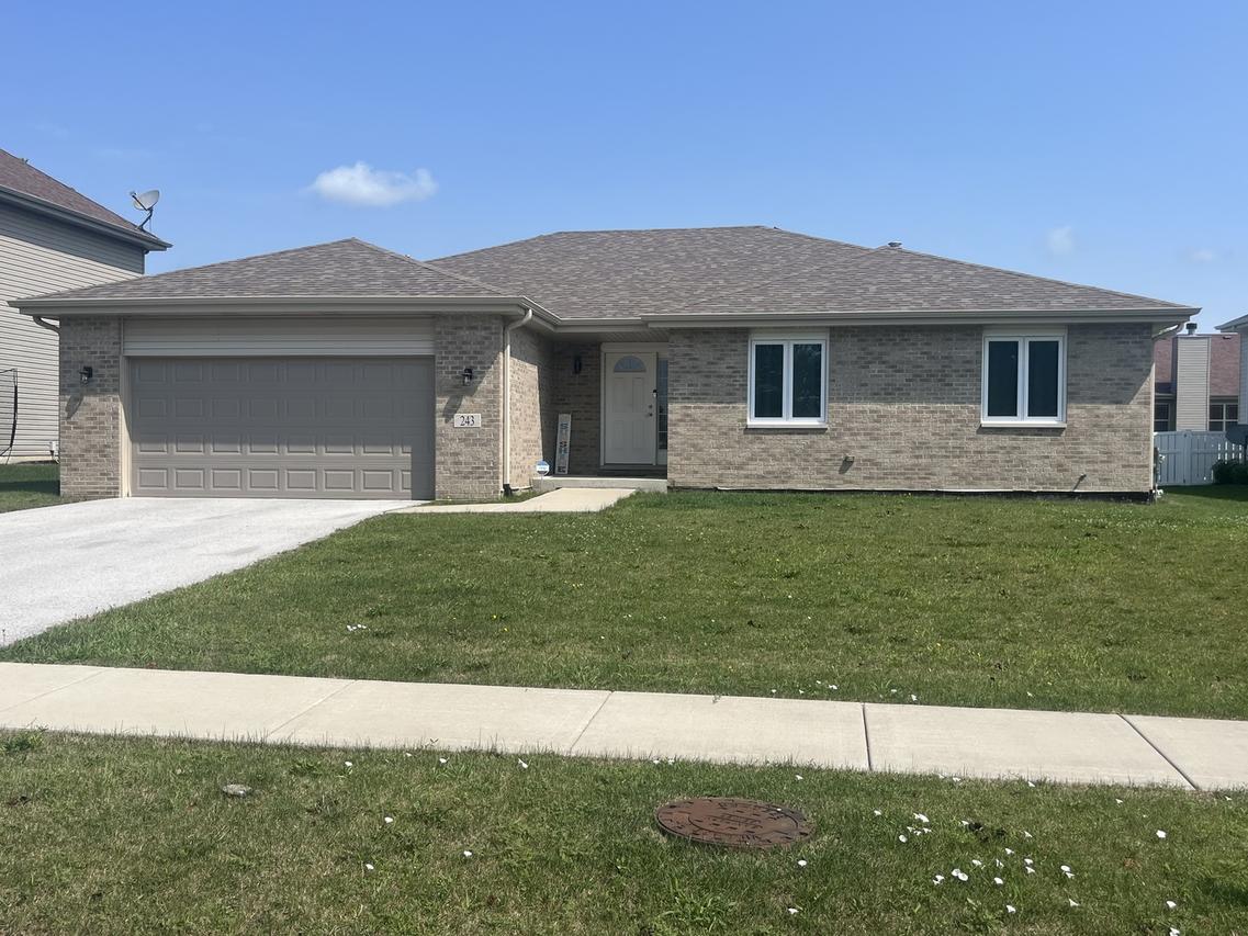 243 Aspen Dr., Beecher, IL 60401