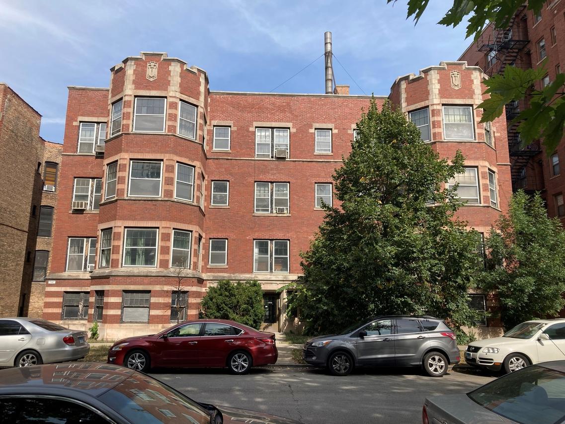 1356 E Hyde Park Blvd. #2, Chicago, IL 60615