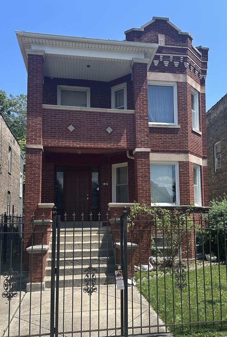 1235 N Mason Ave., Chicago, IL 60651