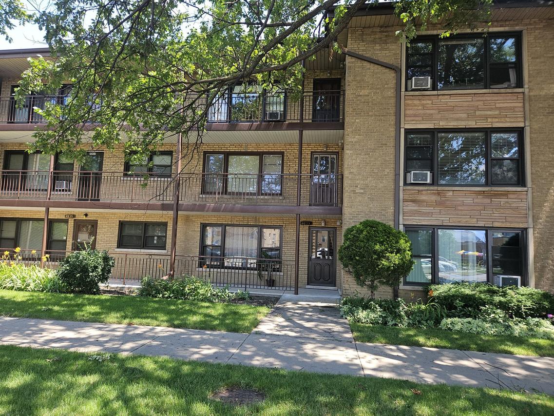 4833 N Harlem Ave. #1, Chicago, IL 60656