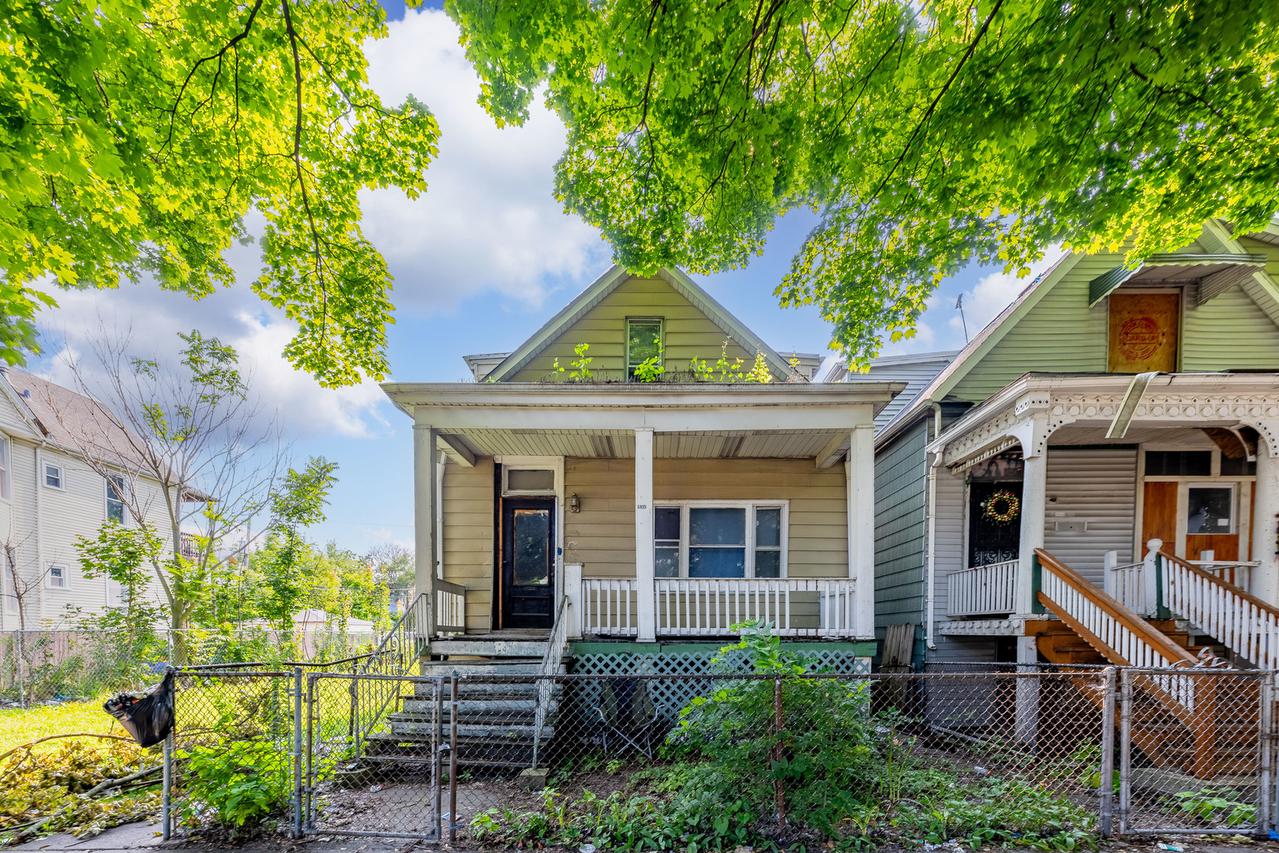 5935 S Carpenter St., Chicago, IL 60621