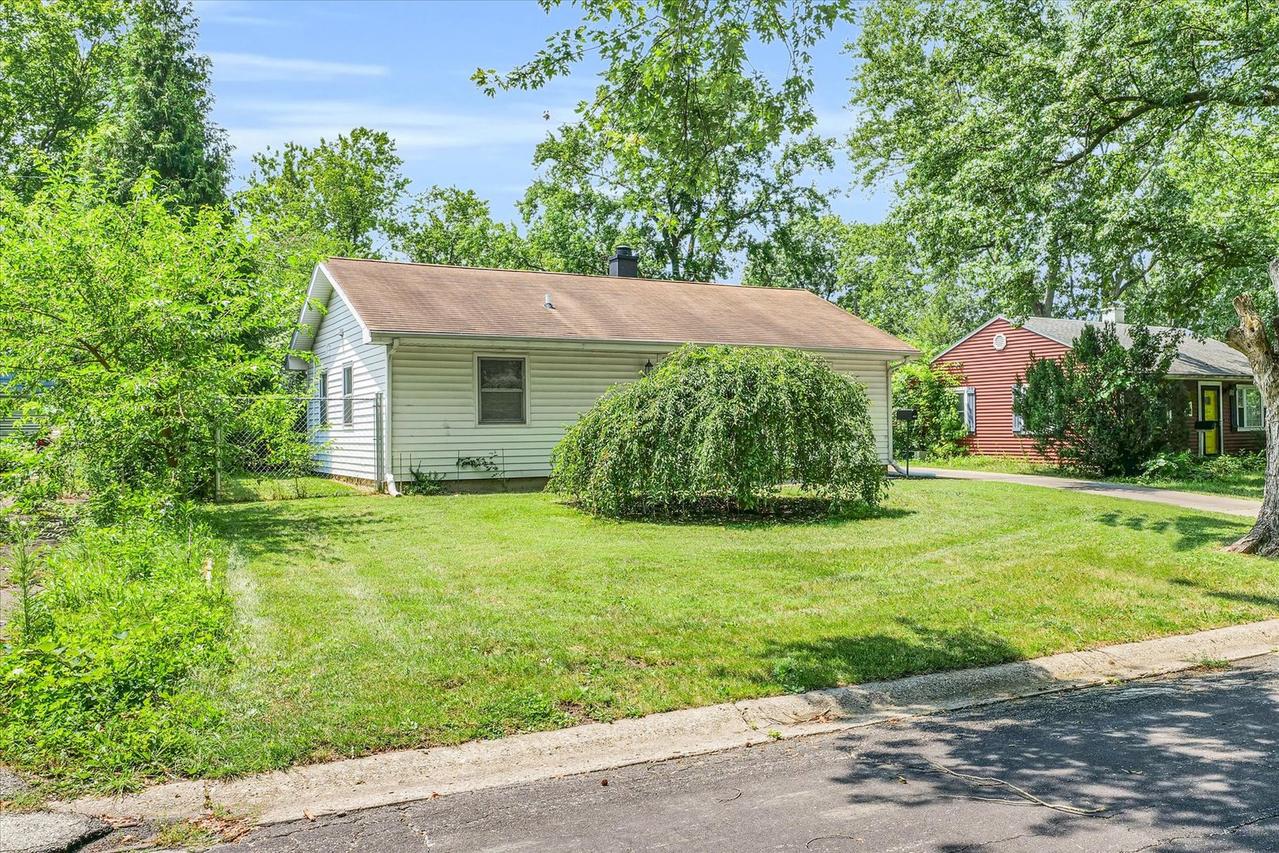 1209 Briarcliff Dr., Urbana, IL 61801